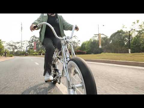 Load video: Tracer Master 2.0 GS 20" Chrome Coaster Cruiser Bike Classic Style