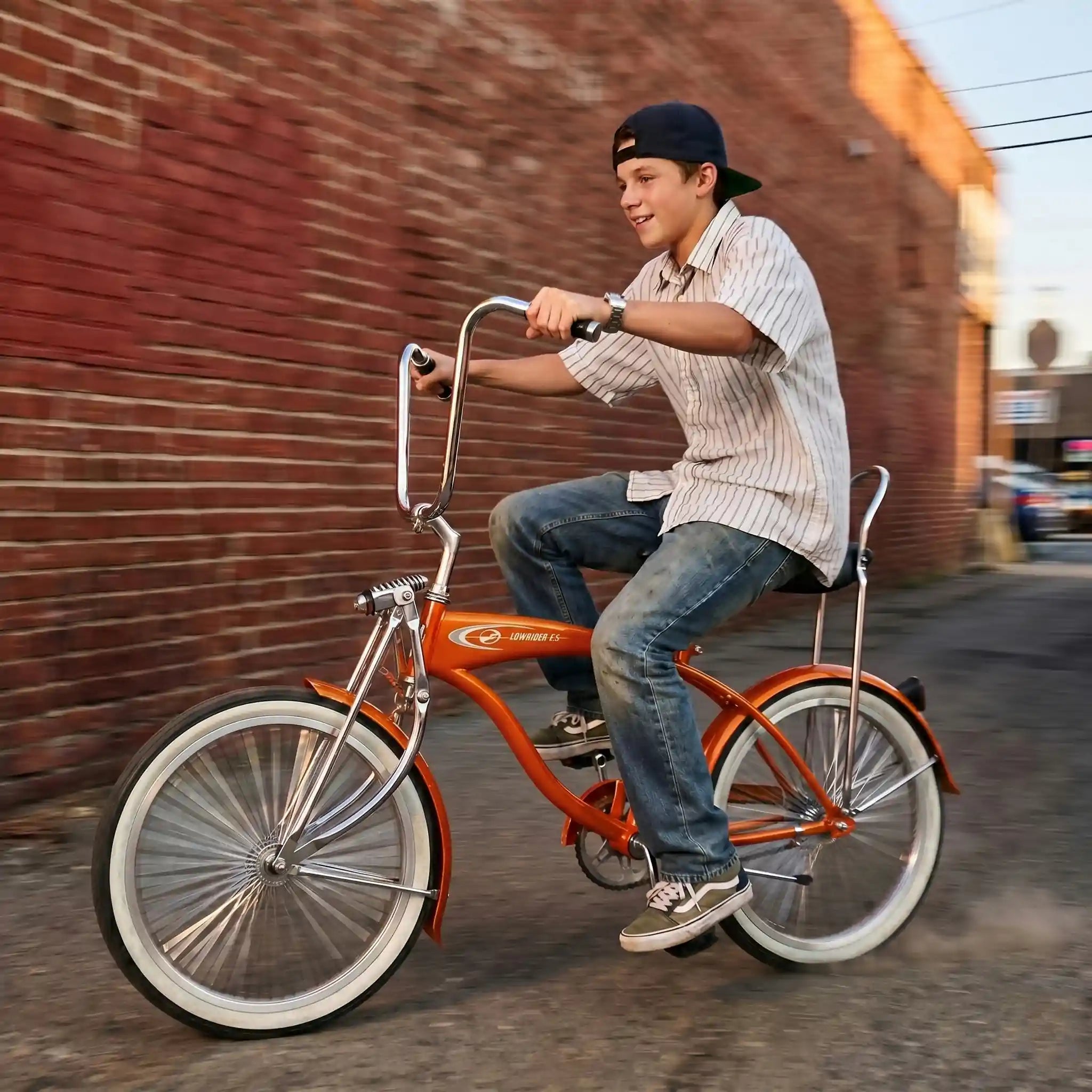 Tracer Bikes | Micargi Lowrider F4 20" Hi-Ten Steel Coaster Brake Single-Speed Bike |  Chico USA, Inc. 