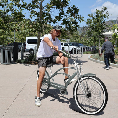 Tracer Bikes | Micargi Mustang GTS Cruiser Bike in Matte Black with Shimano Nexus 3-Speed |  Chico USA, Inc. 