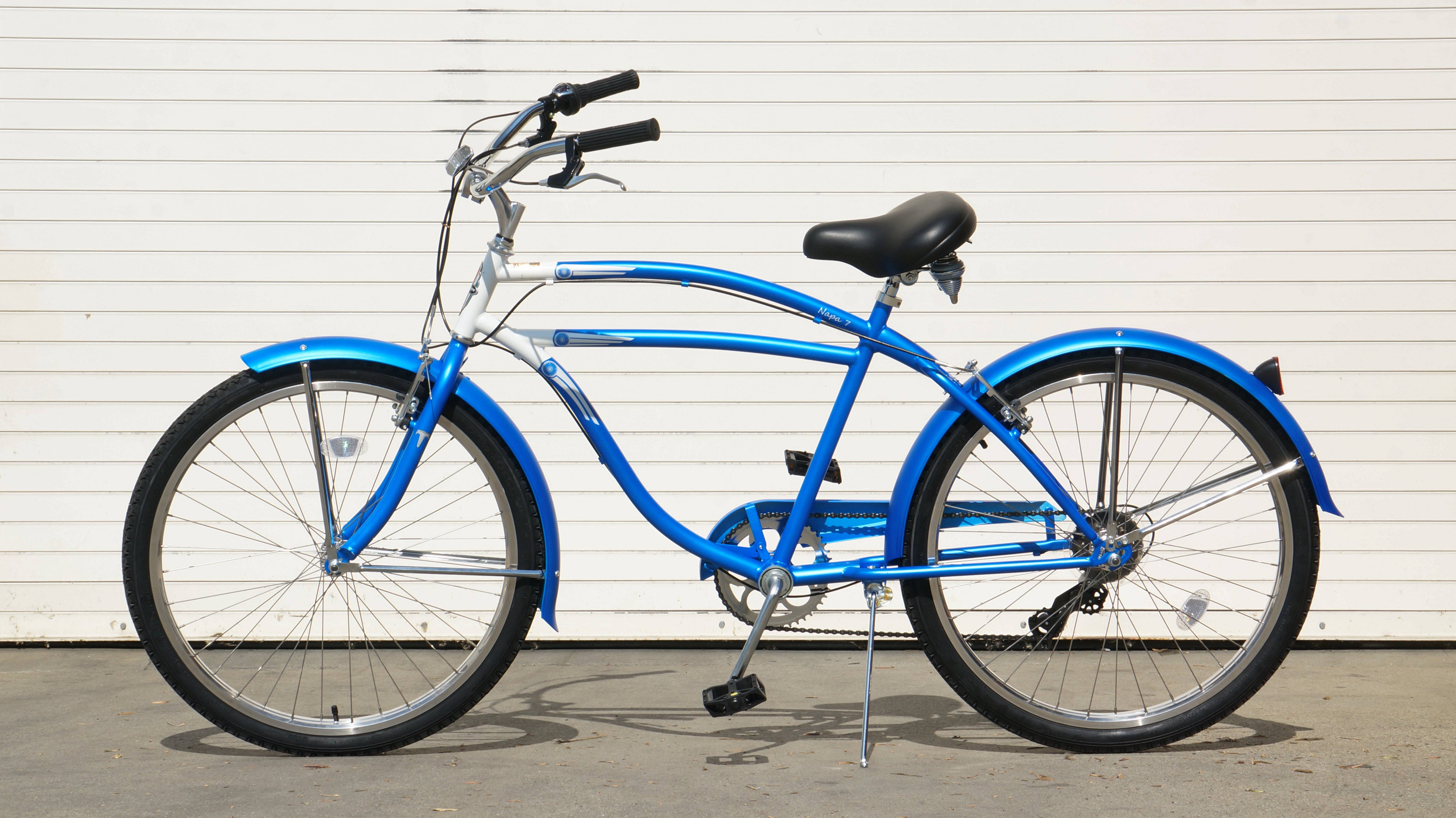 Tracer Bikes | Tracer Napa Cruiser Bike 7-Speed with Comfort Saddle and Steel Fenders |  Chico USA, Inc. 